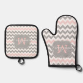 Gray Pink Chevron Monogram Potholder Set 鍋つかみ&鍋敷きセット (正面)