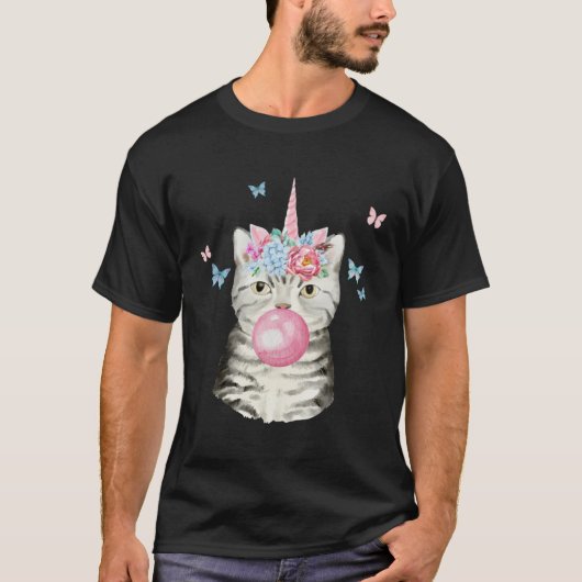 Gray Tabby Tiger Cat With Bubblegum Unicorn Happy  Tシャツ (正面)