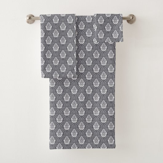 Gray towels with ornate, white paisley patterns  バスタオルセット