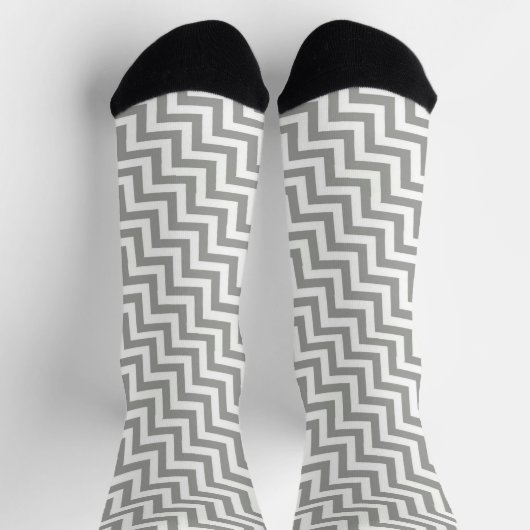 Gray White Chevron Socks ソックス (上部)