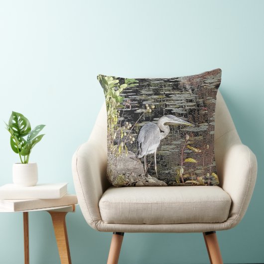 Great Blue Heron Throw Pillow クッション (椅子)
