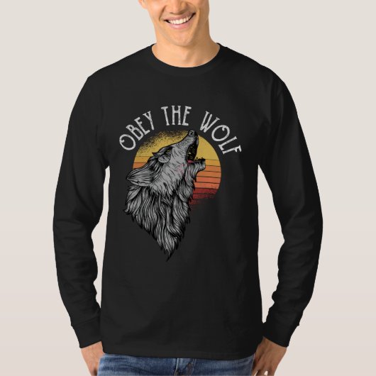 Great obedience of the wolf motif tシャツ (正面)