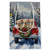 Great Pyrenees Christmas Red Truck Holiday ミディアムペーパーバッグ (正面)