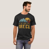 GRECOファミリーランニングズ – GRECOでトレイルをヒット Tシャツ (正面フル)