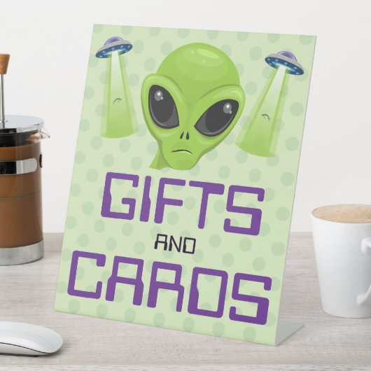 Green Alien Pedestal Sign 台座サイン (インサイチュ)