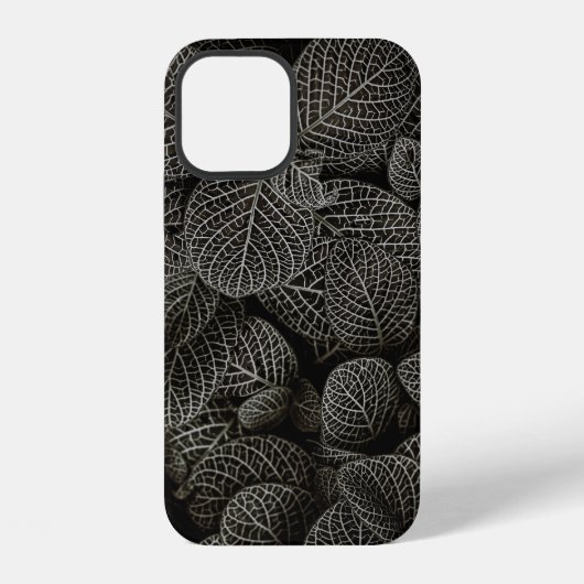 GREEN AND BROWN PINE CONES iPhoneケース (裏面)