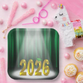 Green and Gold 2026 Graduation in Spotlight ペーパープレート (パーティー)
