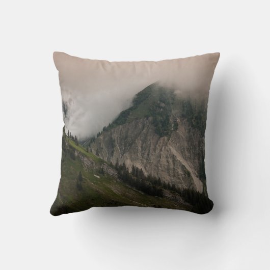 GREEN AND GRAY MOUNTAIN UNDER WHITE CLOUDS クッション (裏面)