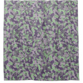green and purple camo abstract シャワーカーテン (正面)