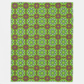 Green and purple geometric mandala pattern フリースブランケット (正面)