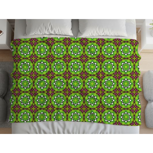Green and purple geometric mandala pattern フリースブランケット