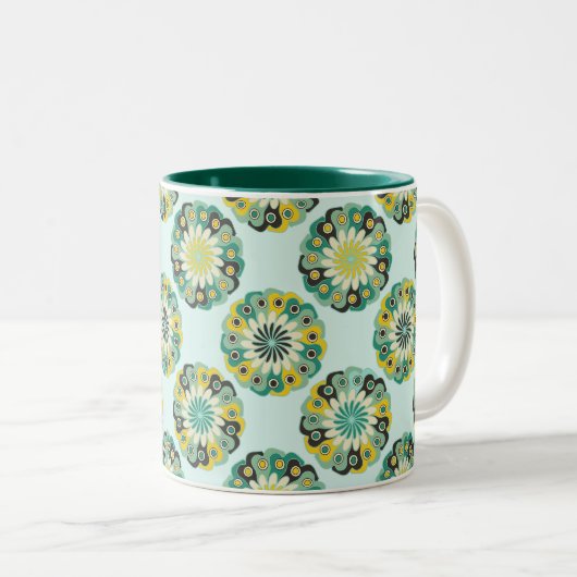 Green and Teal Modern Geometric Flower Pattern ツートーンマグカップ (正面右)