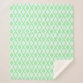 Green and white diamond pattern シェルパブランケット (正面)