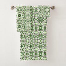 Green and white geometric patterned  バスタオルセット