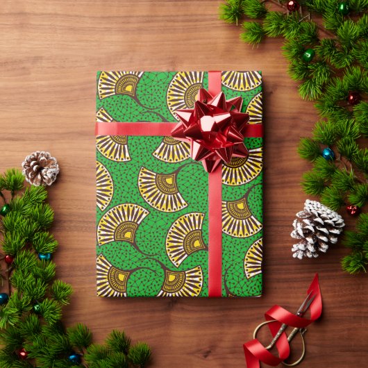 Green And Yellow Ankara Fan Print Wrapping Paper ラッピングペーパー (クリスマスギフト)
