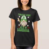 Green Baseball Dad Gnome For Just A Boy Who Loves  Tシャツ (正面)