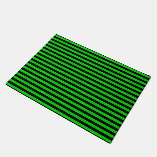 Green Black Stripes Seamless Pattern ドアマット (アングル)