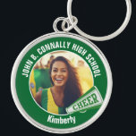 Green Cheerleader Photo High School Spirit キーホルダー<br><div class="desc">This cool customized high school cheerleader photo gift features white typography of your team and player name on a green keychain with a cheer megaphone. Personalize with your student's photograph and class year as a proud cheerleading parent. A great gift for a mom or dad.</div>