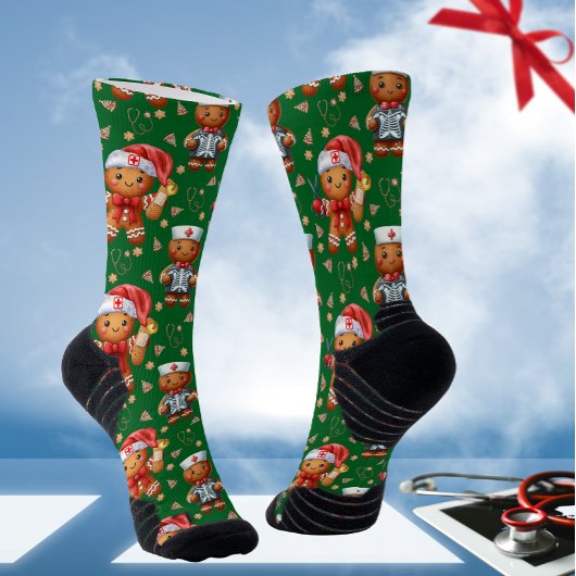 Green Christmas Nurse Whimsical Gingerbread Man ソックス