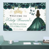Green Dress Brunette Princess Floral Quinceanera 横断幕 (トレードショー)