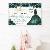 Green Dress Dark Skin Princess Floral Quinceanera 横断幕 (インサイチュ)