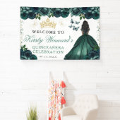 Green Dress Dark Skin Princess Floral Quinceanera 横断幕 (インサイチュ)