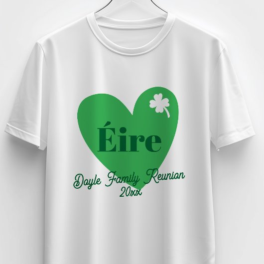 Green Four Leaf Clover Heart Éire Ireland Reunion Tシャツ