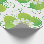 Green Four Leaf Clover with White Floral Bloom ラッピングペーパー (角)