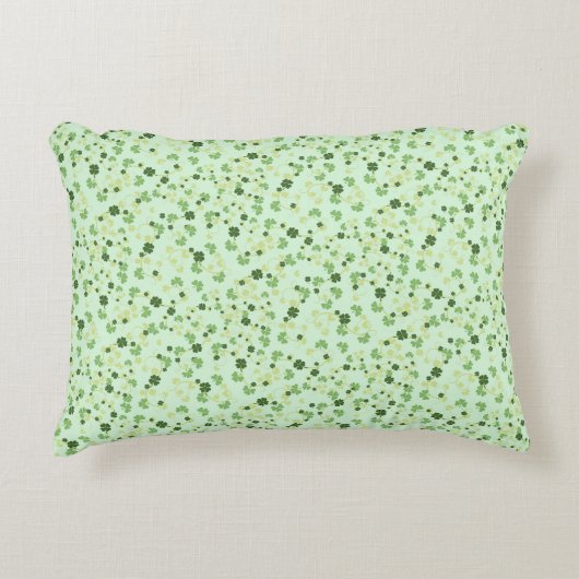 Green Four Leaf Clovers St Patricks Day アクセントクッション (正面)