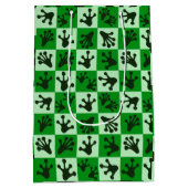 Green Frog Feet Whimsical Animal Tracks ミディアムペーパーバッグ (裏面)