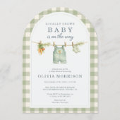 Green Gingham Locally Grown QR Code Baby Shower 招待状 (正面)