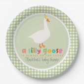 Green Gingham Neutral Silly Goose Baby Shower ペーパープレート (正面)
