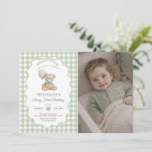 Green Gingham Teddy Bear Balloon Birthday Photo 招待状 (スタンド正面)