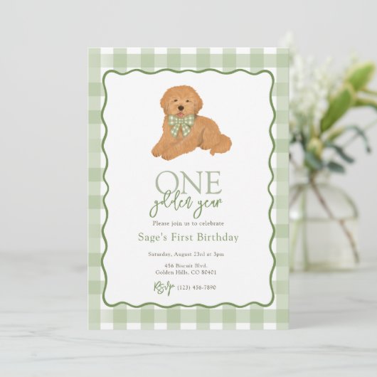 Green Goldendoodle Golden Year First Birthday 招待状 (スタンド正面)