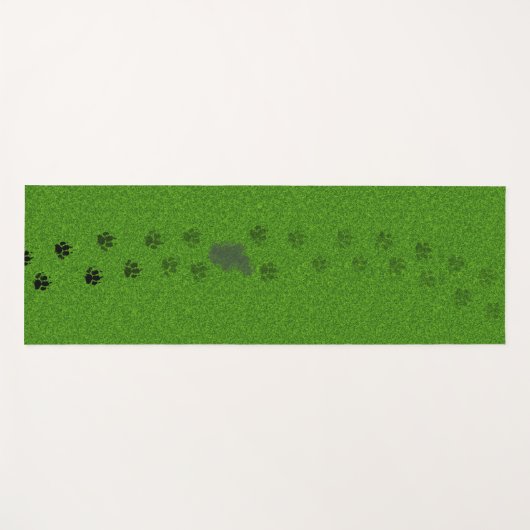 Green grass with dog paw prints and a pee stain ヨガマット (正面(横))