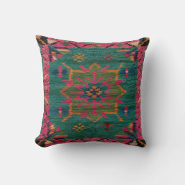 Green Kilim Pillows at Pottery Barn: A Blend クッション
