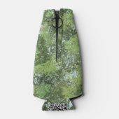 Green Leaf Trees With Blue Sky Peaking Through Art ボトルクーラー (裏面)