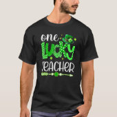 Green Leopard Shamrock One Lucky Teacher St Patric Tシャツ (正面)