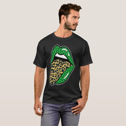 Green Lips Leopard Print Tongue Out St Patricks Da Tシャツ (正面フル)