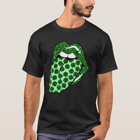 Green Lips Mouth Shamrock Tongue Out Saint Patrick Tシャツ (正面)