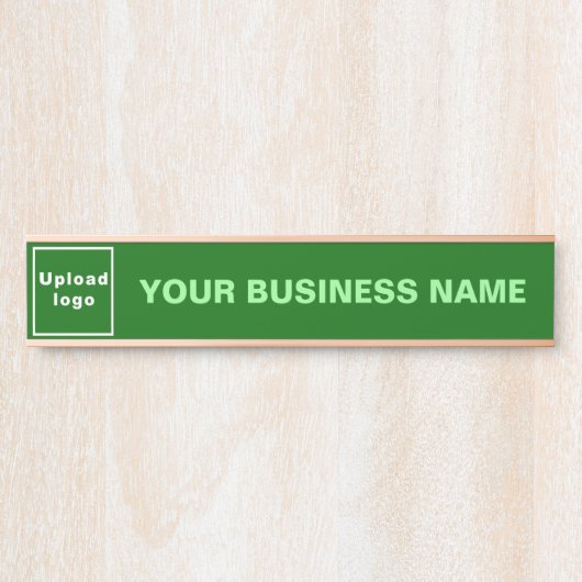 Green Longのビジネス名とロぶら下がったゴ サインプレート (正面)