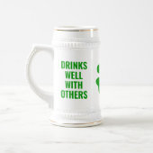 Green lucky shamrock funny St Patrick's Day ビールジョッキ (左)
