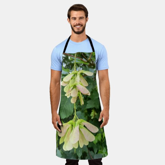 Green Maple Seed Nature Apron エプロン (着用した状態)