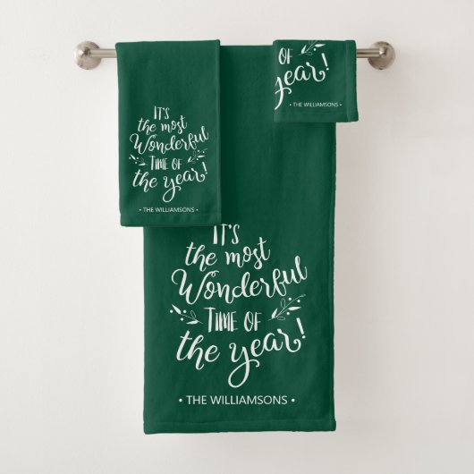 Green Modern Christmas Typography Personalized バスタオルセット (インサイチュ)