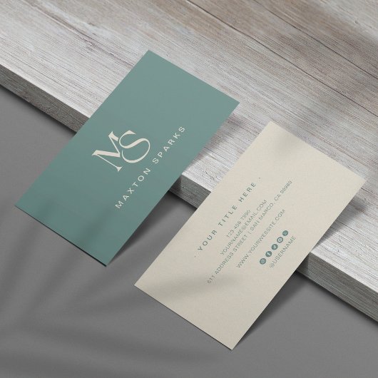 Green Modern Elegant Minimalist Business Card 名刺