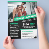 Green Personal Trainer and Fitness Coaching Flyer チラシ (手)