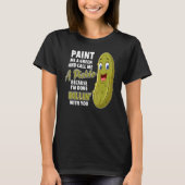 Green Pickle Dillin Joke Pun Vegetarian Cucumber Tシャツ (正面)