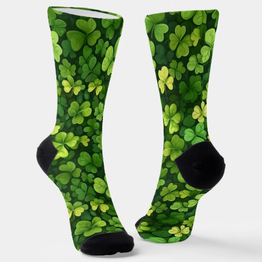 Green Shamrock Pattern on Black Socks ソックス (傾斜あり)
