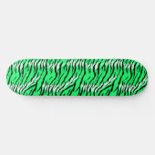 Green Tiger Animal Skin Pattern Design  スケートボード (横)