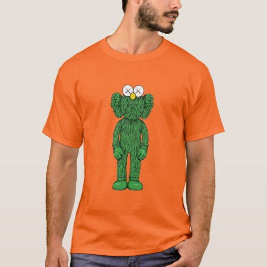 Green Urban Toy Tシャツ (正面)